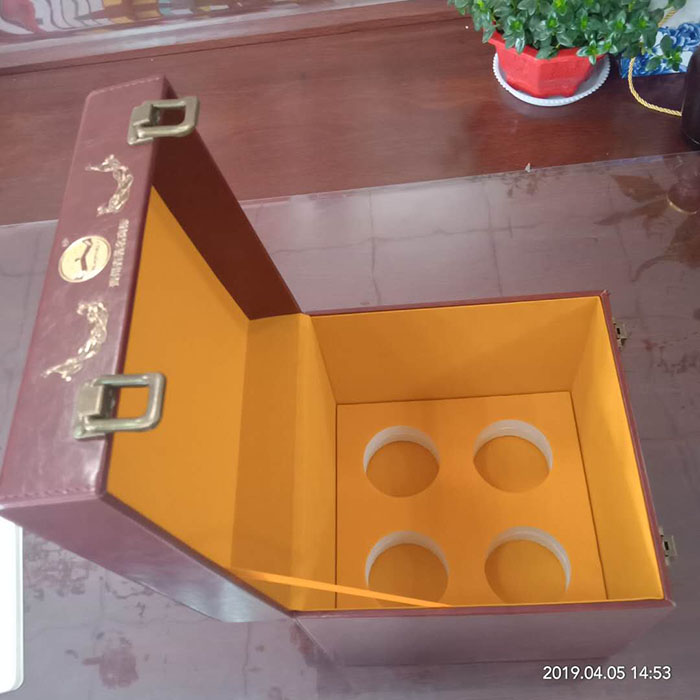 四瓶裝皮質酒盒包裝高檔皮制禮品盒廠家供應訂做